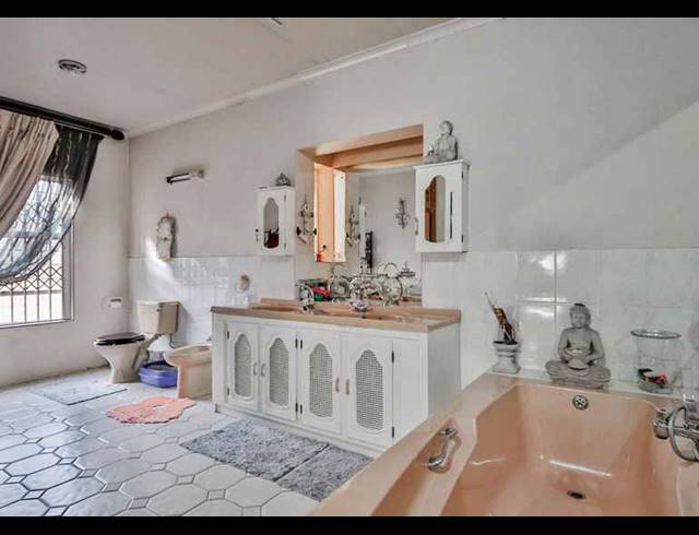 3,400M² SMALLHOLDING FOR SALE IN GROOTVALY